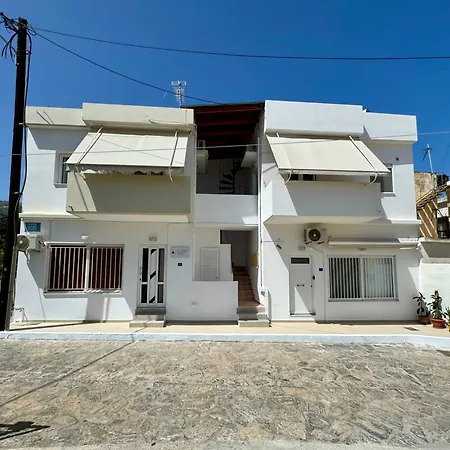 Square Apartment *